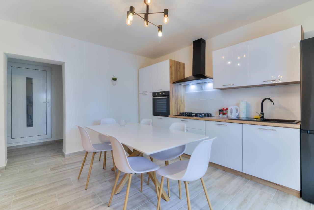 Demi II Apartamento Senj  Exterior foto